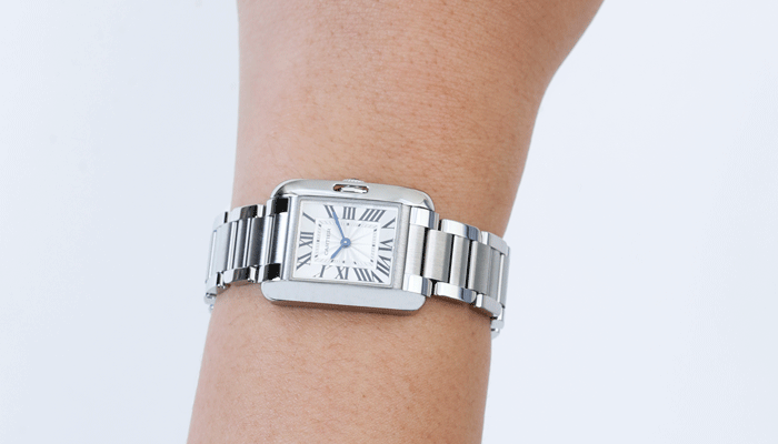 Cartier  腕時計 レディース